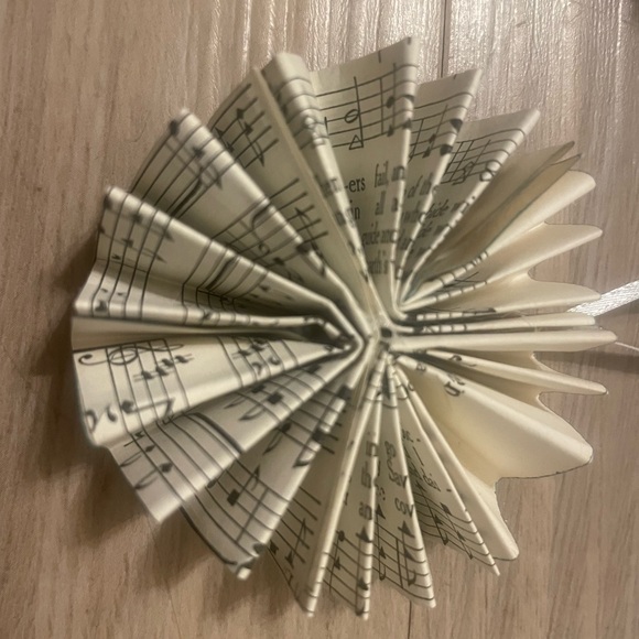 Mini Hymnal Ornament Set of 4 - Picture 6 of 8